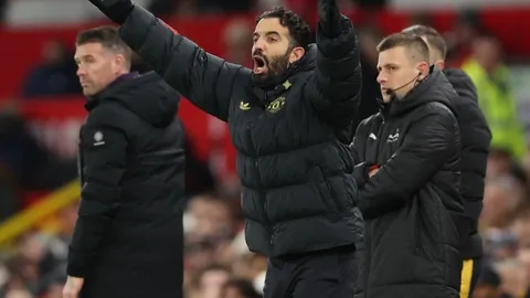 青岛西海岸迎战上海海港（中超第3轮）